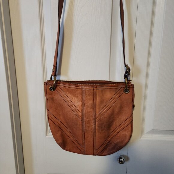 Fossil Leather crossbody bag in Saddle - Picture 5 of 9